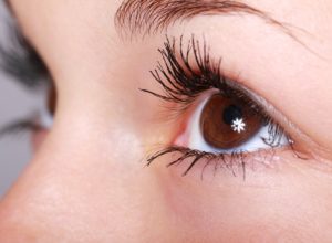 6 Ways to Take Care of Your Delicate Eyelashes