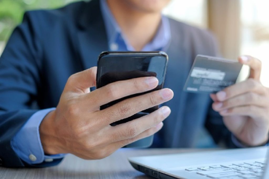 Demystifying the Negative Impact of Credit Cards on Your Finance